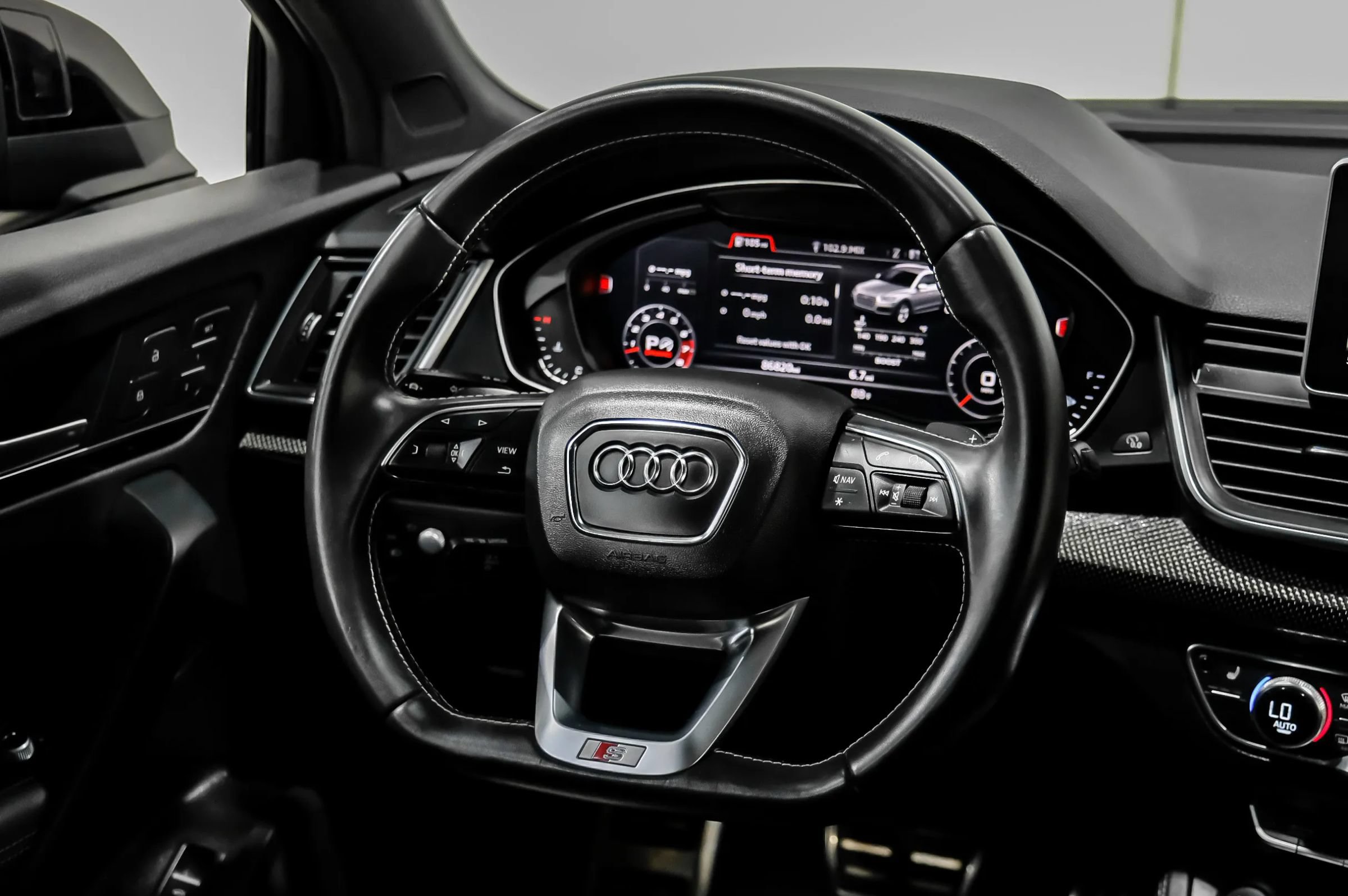 Used 2020 Audi SQ5 Prestige AWD/4WD image 23