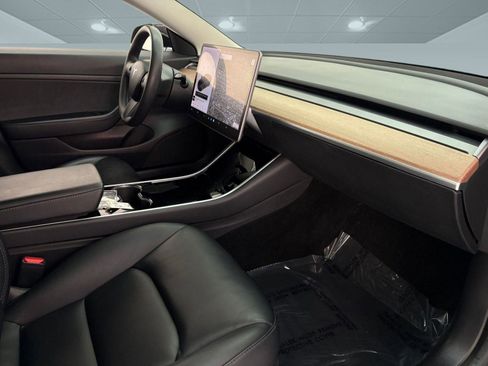 Used 2020 Tesla Model 3 Standard Range image 20