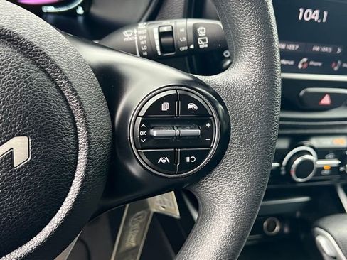 Used 2023 Kia Soul LX image 23