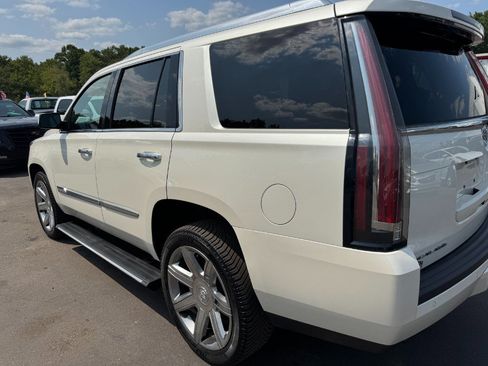 Used 2015 Cadillac Escalade Premium AWD/4WD image 10