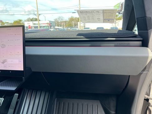 Used 2024 Tesla Cybertruck AWD Crew Cab image 57