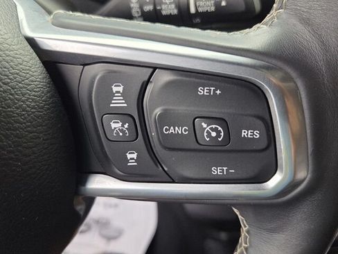 Used 2019 Jeep Wrangler Unlimited Sahara w/ Quick Order Package 24M Moab AWD/4WD image 25