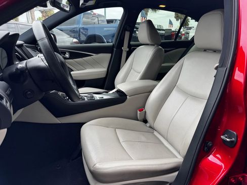 Used 2023 INFINITI Q50 Sensory image 12