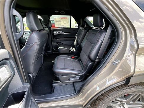 New 2026 Ford Explorer ST image 10
