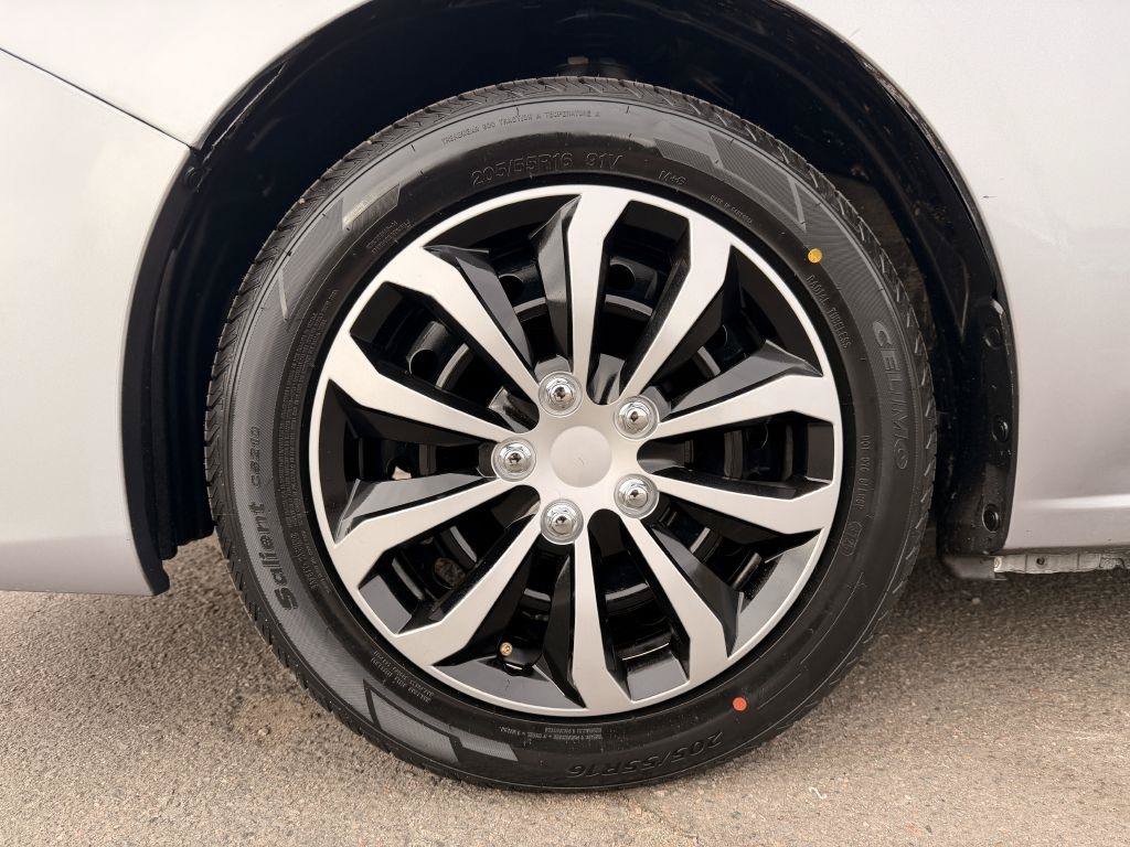 Used 2017 Subaru Impreza 2.0i AWD/4WD image 26