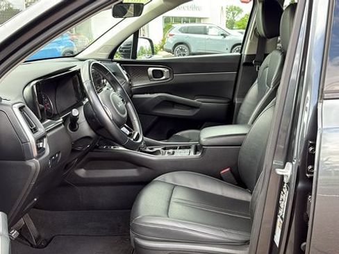 Used 2022 Kia Sorento S FWD image 10