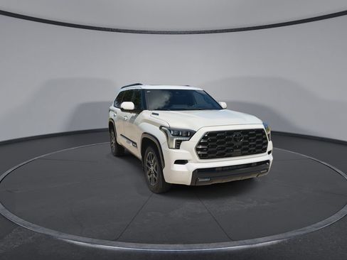 Used 2023 Toyota Sequoia Platinum AWD/4WD image 3