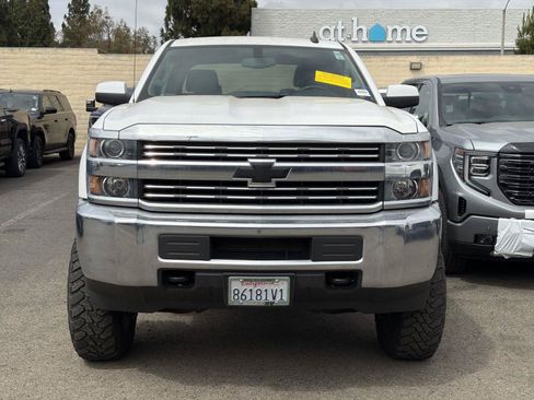 Used 2015 Chevrolet Silverado 2500 LT AWD/4WD image 2