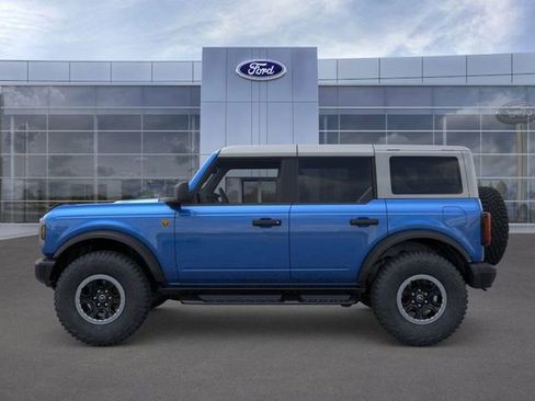 New 2026 Ford Bronco Badlands w/ Sasquatch Package AWD/4WD image 3