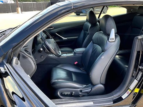 Used 2011 Lexus IS 350C w/ Luxury Pkg RWD image 7