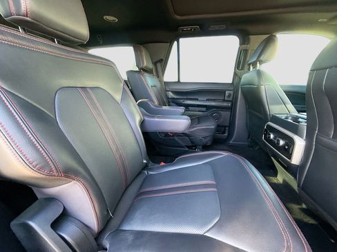 Used 2022 Ford Expedition Limited image 34