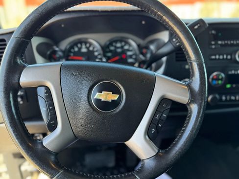 Used 2013 Chevrolet Silverado 2500 LT w/ Interior Plus Package image 17