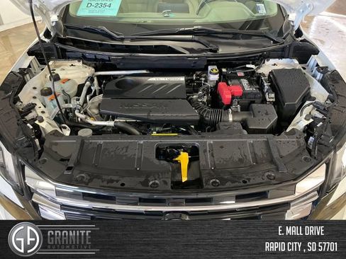 Used 2024 Nissan Rogue SV w/ SV Premium Package image 22