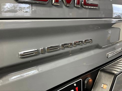 Used 2024 GMC Sierra 1500 Elevation image 30
