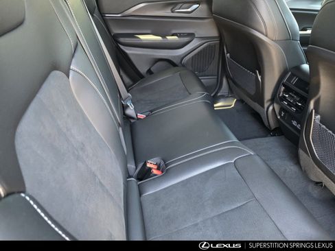 Used 2025 Jeep Grand Cherokee Altitude AWD/4WD image 27