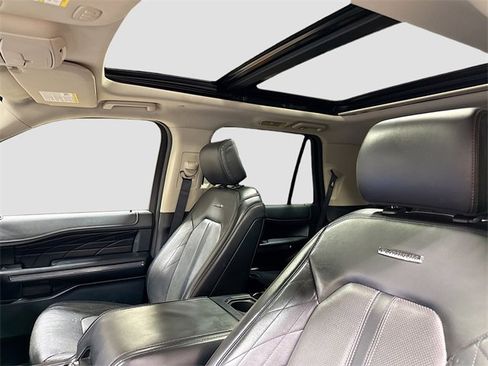 Used 2019 Ford Expedition Platinum image 24