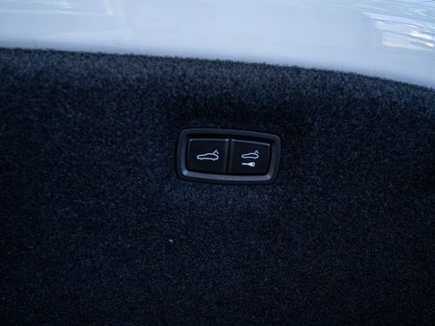 Used 2024 Audi e-tron GT Prestige image 65