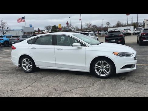 Used 2018 Ford Fusion SE w/ Fusion SE Technology Package image 23