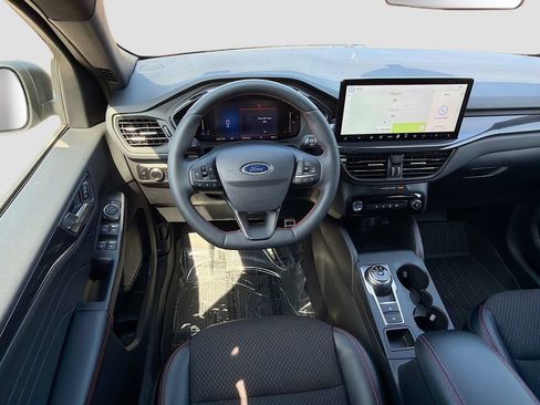 Used 2024 Ford Escape ST-Line w/ Tech Pack #1 AWD/4WD image 24