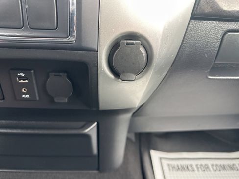 Used 2017 Nissan Titan SV AWD/4WD image 56