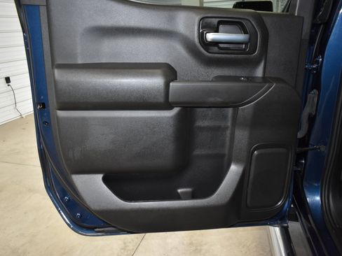 Used 2021 Chevrolet Silverado 1500 Custom w/ LPO, Dark Essentials Package AWD/4WD image 15