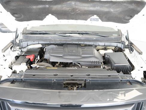 Used 2021 Nissan Titan SV w/ SV Convenience Package image 22