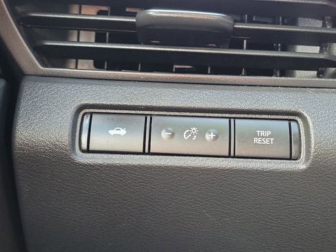 Used 2024 Nissan Altima 2.5 SV image 13