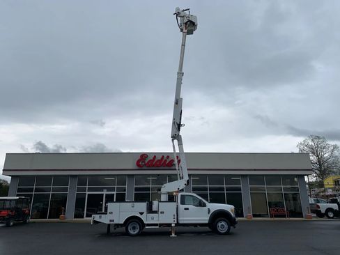 Used 2017 Ford F550 4x4 Regular Cab Super Duty image 51