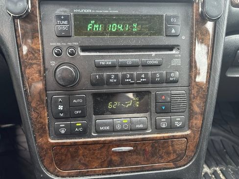Used 2001 Hyundai XG300 FWD image 10