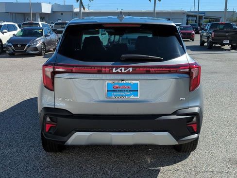 Used 2024 Kia Seltos LX image 6