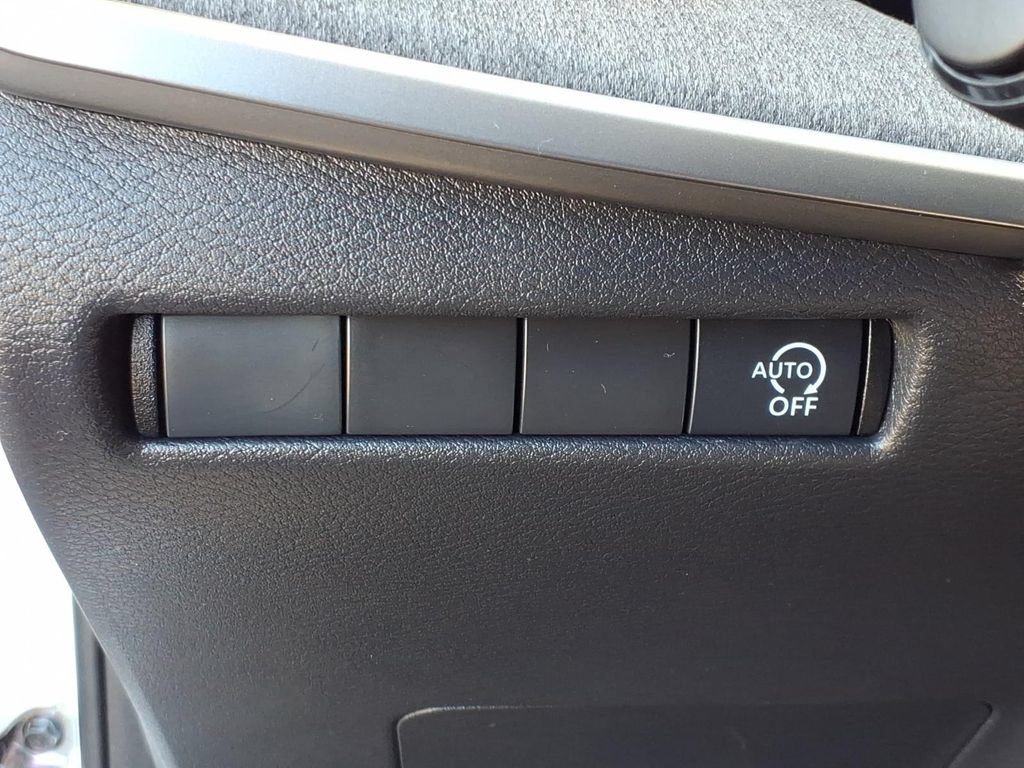Certified 2025 Nissan Kicks SV FWD image 15