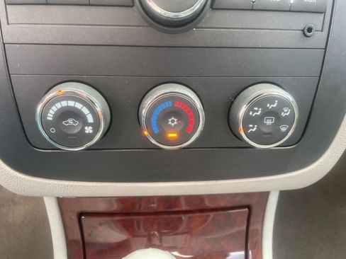 Used 2006 Buick Lucerne CX image 31