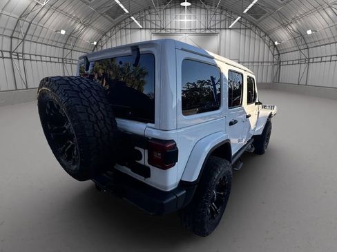 Used 2020 Jeep Wrangler Unlimited Sahara AWD/4WD image 7