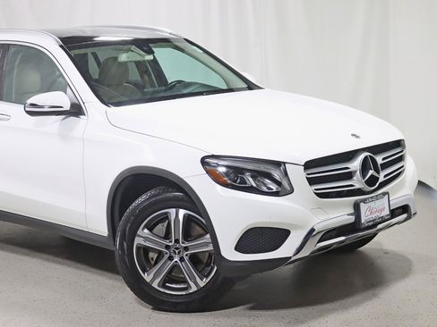 Used 2019 Mercedes-Benz GLC 300 4MATIC image 3
