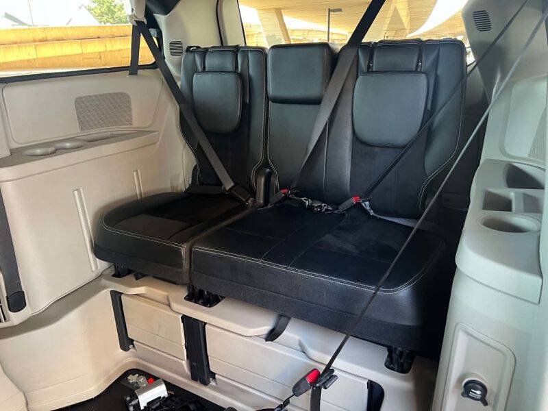 Used 2018 Dodge Grand Caravan SXT FWD image 54