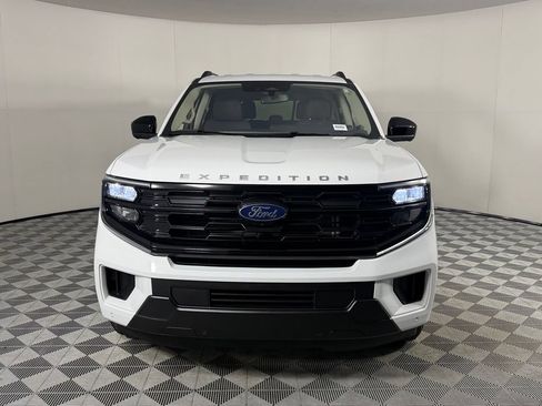Used 2025 Ford Expedition Active RWD image 5