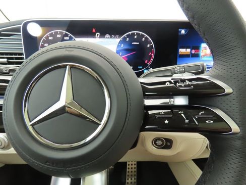 New 2026 Mercedes-Benz GLS 580 4MATIC image 12