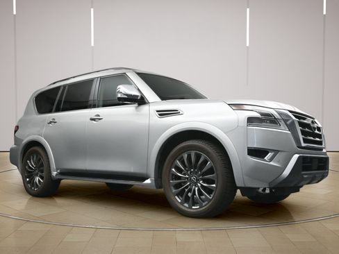 Certified 2024 Nissan Armada Platinum w/ Captain's Chairs Package RWD image 28