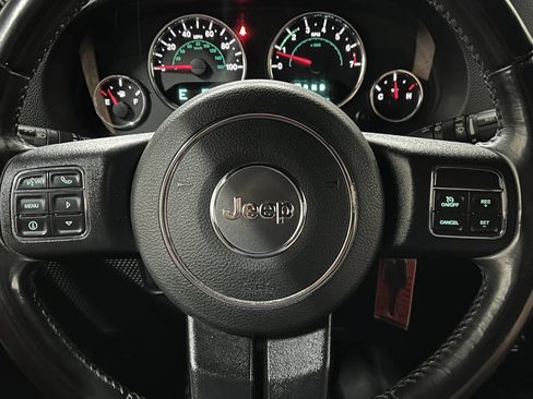 Used 2017 Jeep Wrangler Unlimited Sport image 20