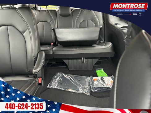 New 2026 Chrysler Voyager LX image 20