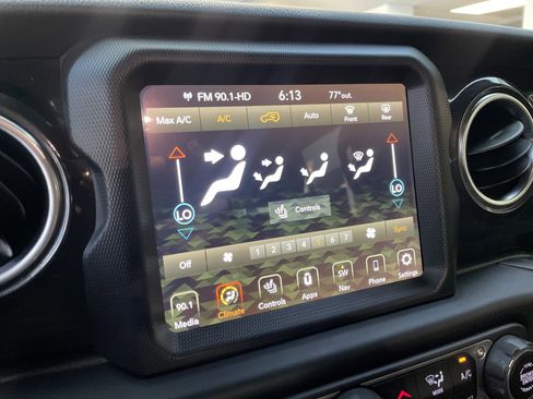 Used 2022 Jeep Wrangler Unlimited Rubicon image 24