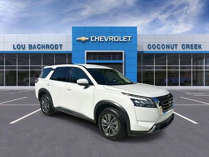 Used 2025 Nissan Pathfinder SV