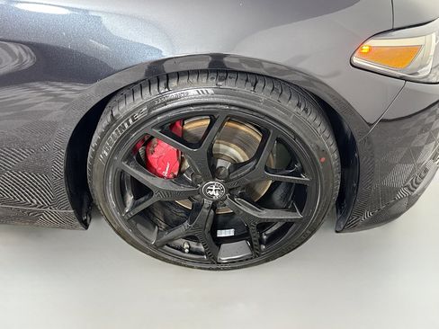 Used 2019 Alfa Romeo Giulia Ti Sport w/ Quick Order Package 22U Sport image 32