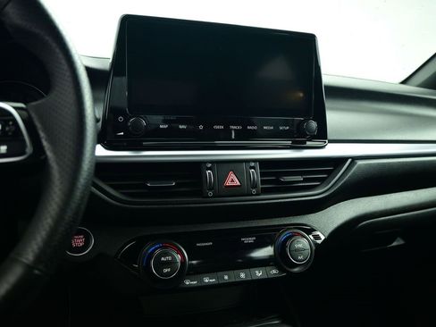 Used 2023 Kia Forte GT-Line w/ GT-Line Premium Package image 22