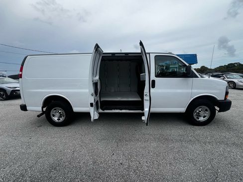 Used 2021 Chevrolet Express 2500 Extended w/ Driver Convenience Package RWD image 8