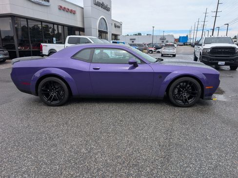 Used 2023 Dodge Challenger SRT Hellcat RWD image 6