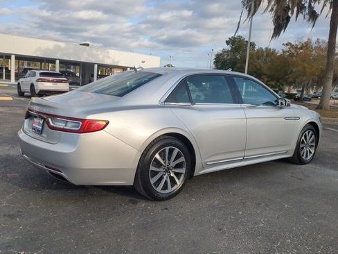 Used 2019 Lincoln Continental Premiere image 4