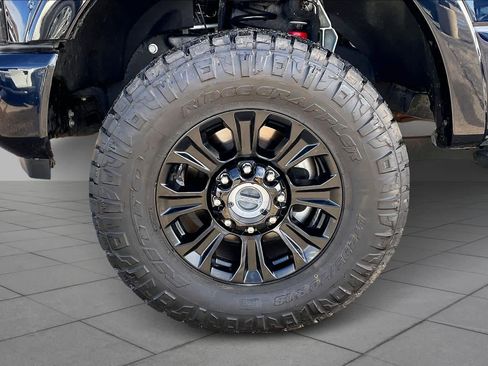 Used 2021 Ford F250 Lariat image 11