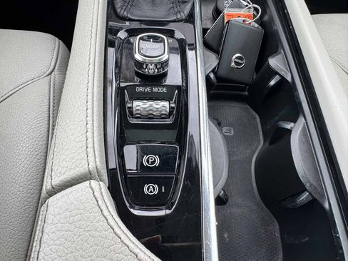 Used 2016 Volvo XC90 T5 Momentum AWD/4WD image 51