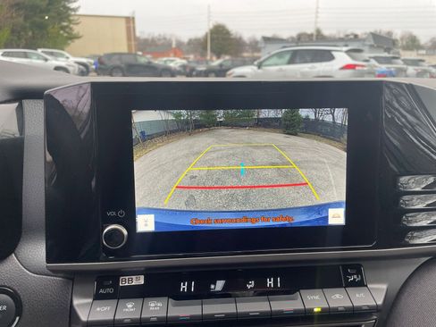 Used 2025 Toyota Camry LE image 17